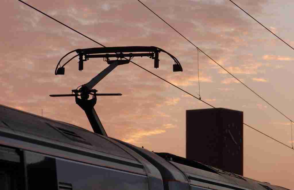Pantograph-operation-railway-gear-supplier-manufacturer-Belon