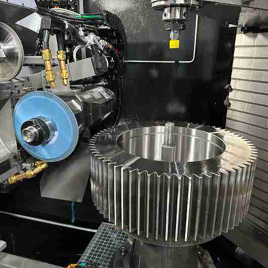 Gear-grinding-gear-manufacturing-process-custom-gear-supplier-Belon